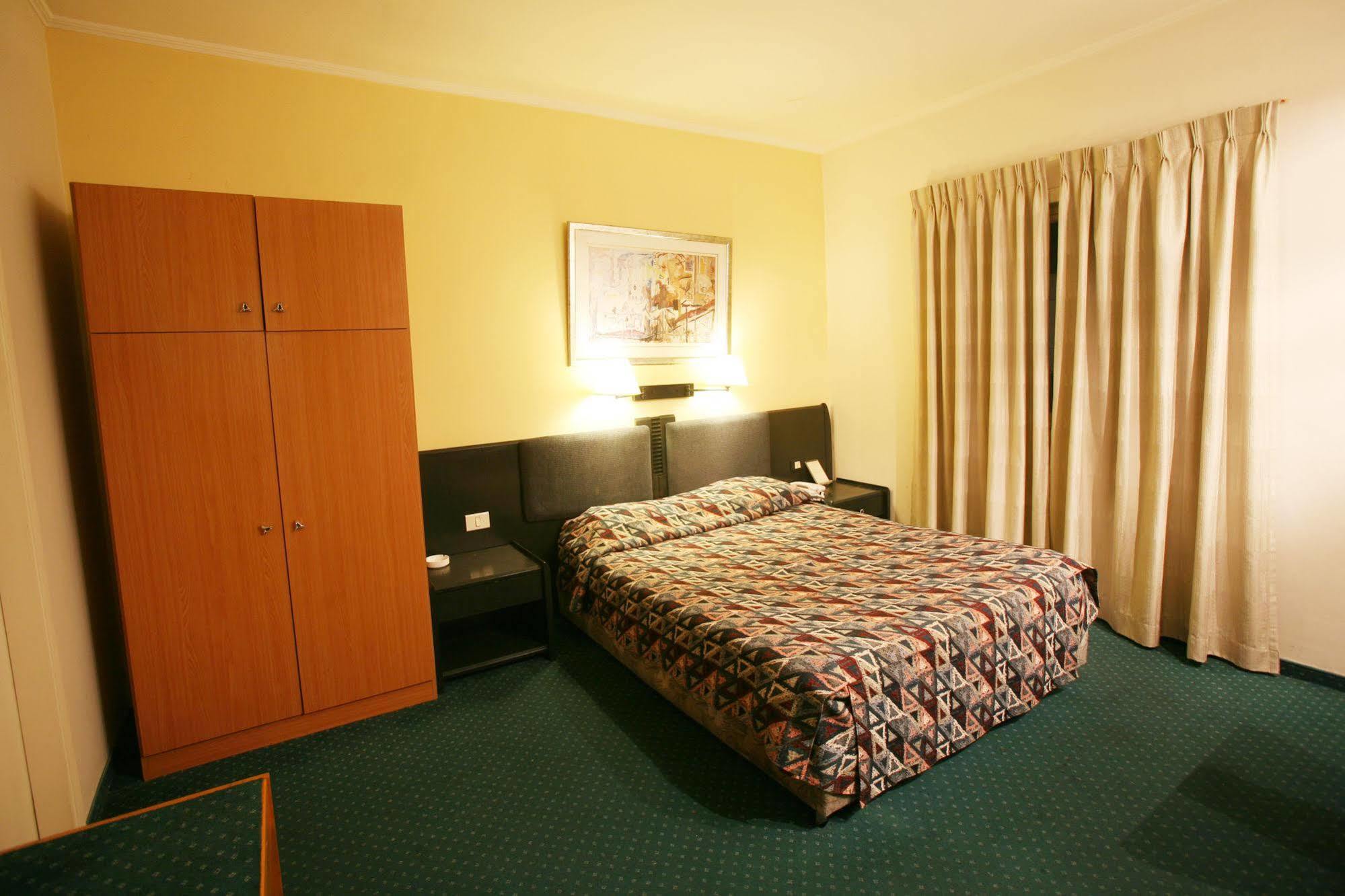 Imperial Hotel Tel Aviv Bagian luar foto