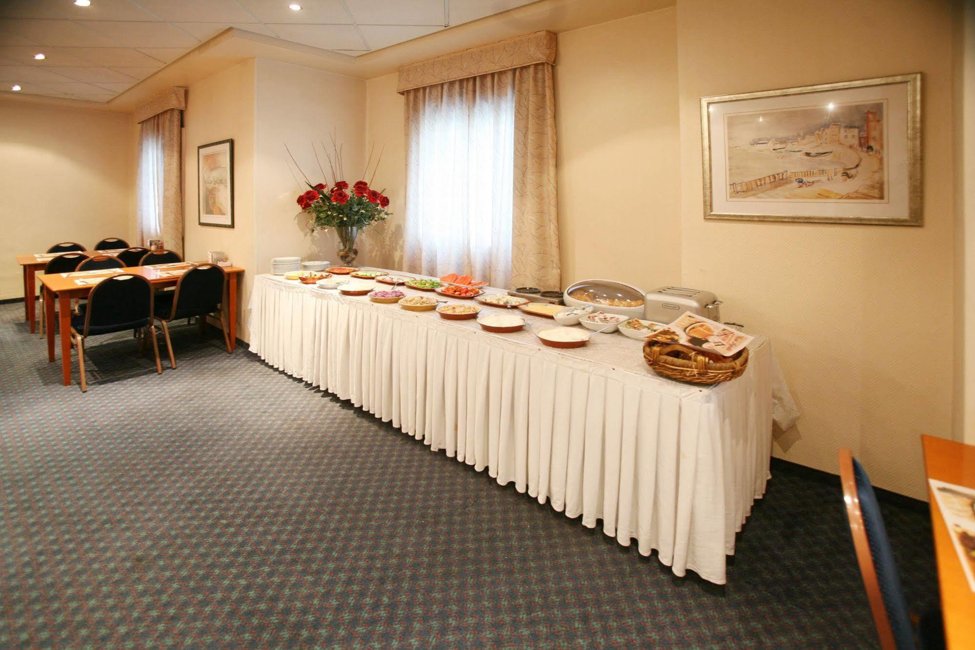 Imperial Hotel Tel Aviv Bagian luar foto