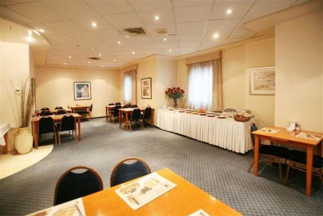 Imperial Hotel Tel Aviv Bagian luar foto